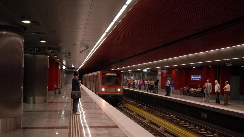 Εκκενώθηκαν οι σταθμοί μετρό Νομισματοκοπείο και Πανόρμου λόγω της καταιγίδας